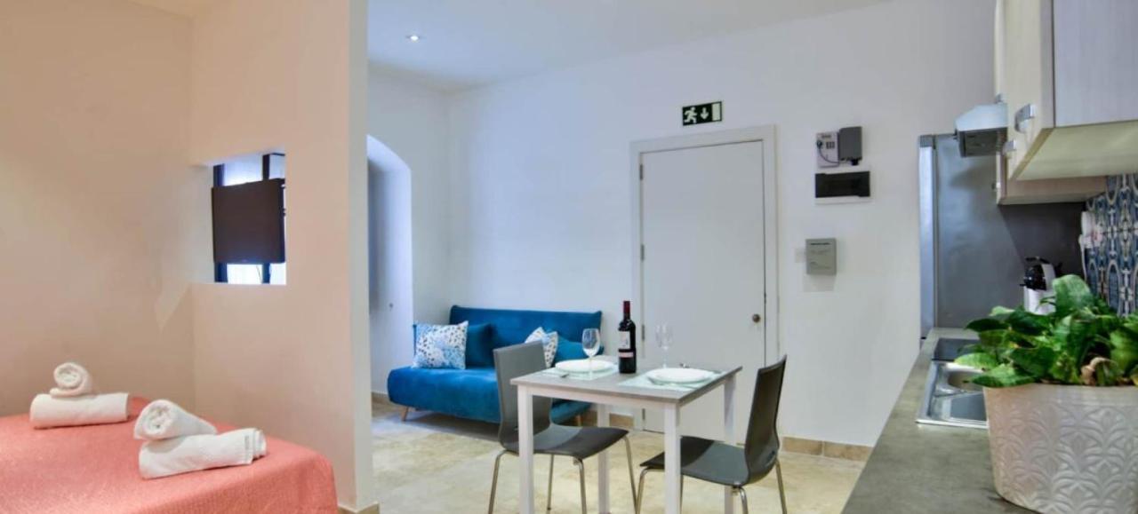 Ursula Apartments Self Catering Studios And 1-Br In Central Valletta By Tritoni Hotels Екстер'єр фото
