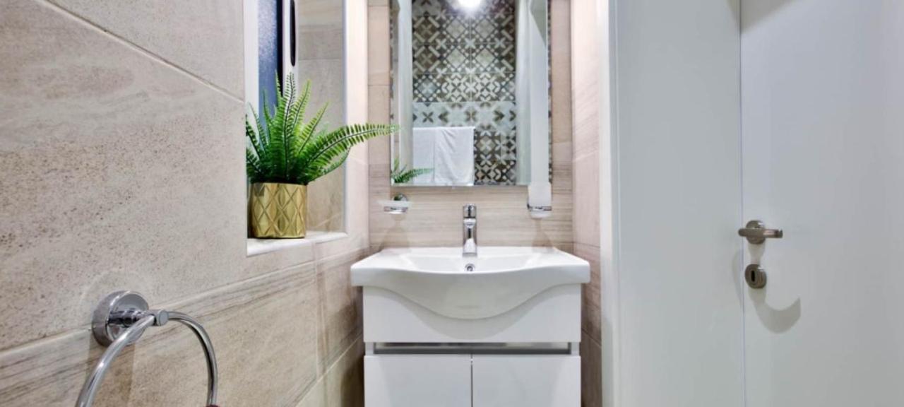 Ursula Apartments Self Catering Studios And 1-Br In Central Valletta By Tritoni Hotels Екстер'єр фото